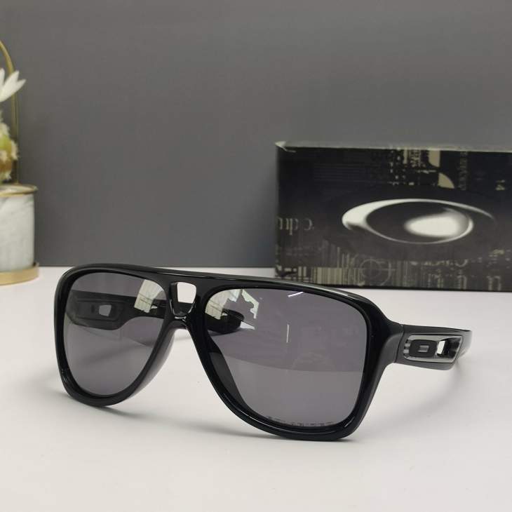 Picture of Oakley Sunglasses _SKUfw66123971fw